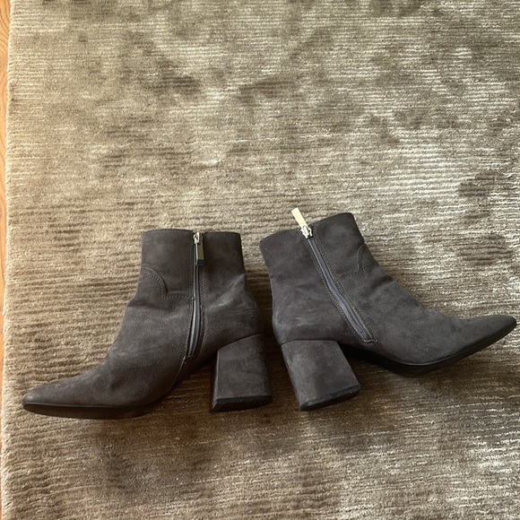 Grey Zara western boots with scalloped edge - Picture 3 of 8